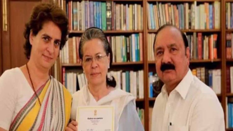 राहुल गांधी रायबरेली के लिए रवाना, आज करेंगे नामांकन, सोनिया गांधी भी हैं साथ