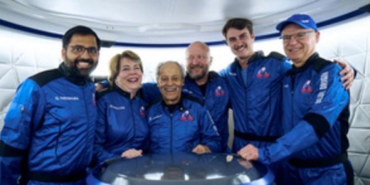 अक्षय कुमार ने मुंबईवासियों से की वोट करने की अपील