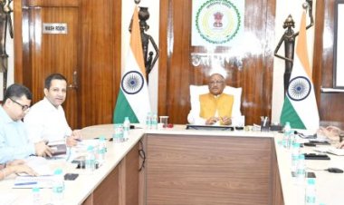 शिक्षा विभाग की बैठक ले रहे मुख्यमंत्री विष्णुदेव साय