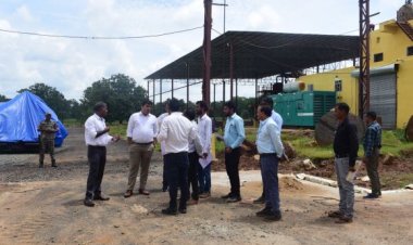 कलेक्टर ने मक्का प्रसंस्करण प्लांट का किया निरीक्षण