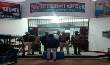 पुलिस ने अवैध कच्ची शराब परिवहन कर रहे आरोपी को किया गिरफ्तार, 58 लीटर अवैध कच्ची शराब एवं ई रिक्शा जब्त