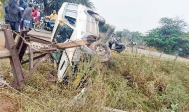 स्कार्पियो की टक्कर से बाइक सवार घायल