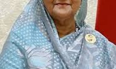 बांग्लादेश में शेख़ हसीना के 'नफ़रती भाषणों' को बैन किए जाने का आदेश