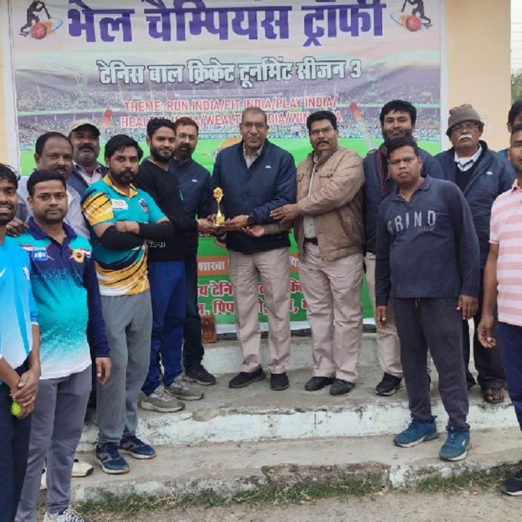 भेल चैंपियंस ट्रॉफी में एफडीएक्स की करारी हार:सुपर एससीआर ने 2 ओवर में जीता मैच, लोकेंद्र ओझा मैन ऑफ द मैच