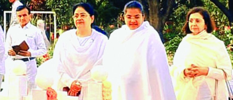 ट्रंप ने टिकटॉक पर 75 दिनों के लिए प्रतिबंध टालने के लिए कार्यकारी आदेश पर हस्ताक्षर किए