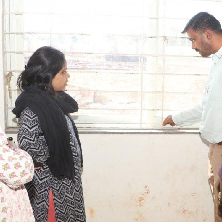 स्वास्थ्य केंद्र में अधूरी बिल्डिंग पर इंजीनियर को नोटिस:डिंडौरी कलेक्टर को जांच में खामियां मिली; छात्राओं के साथ किया भोजन